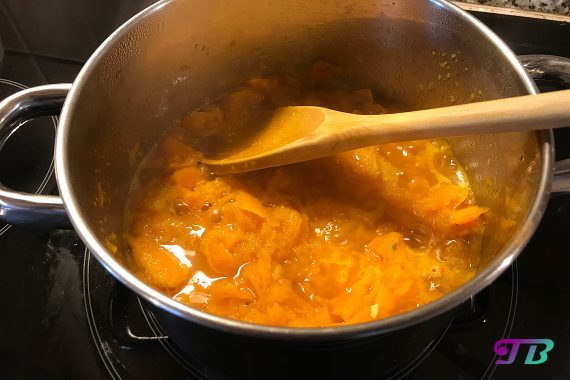 Herbst Kürbis Suppe kochen
