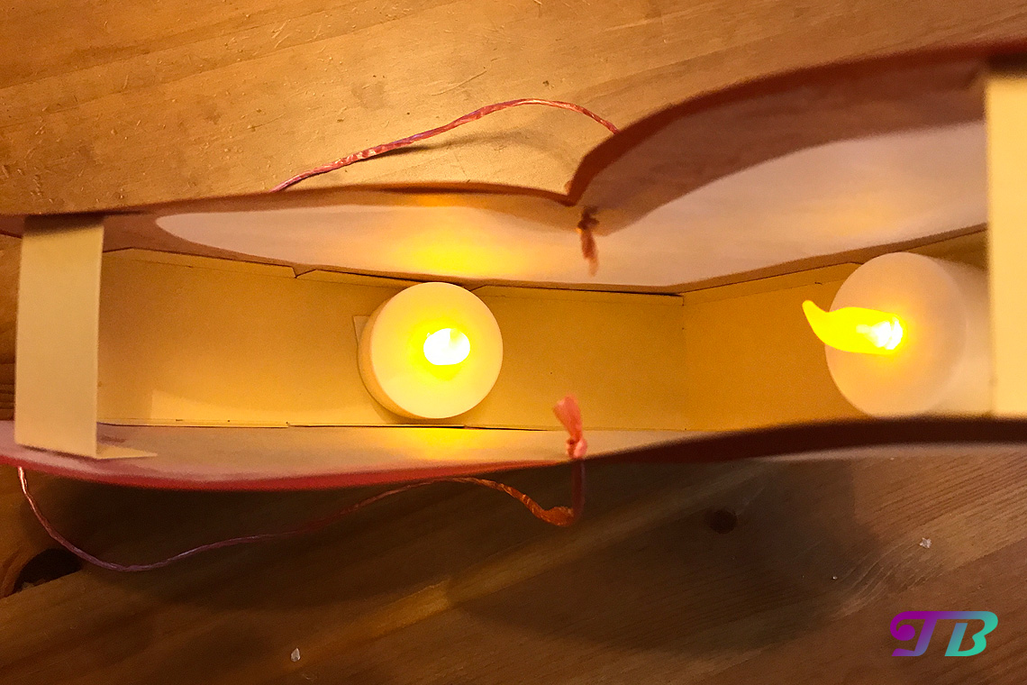 DIY Lastminute Lampion Herz LED-Teelichter befestigen