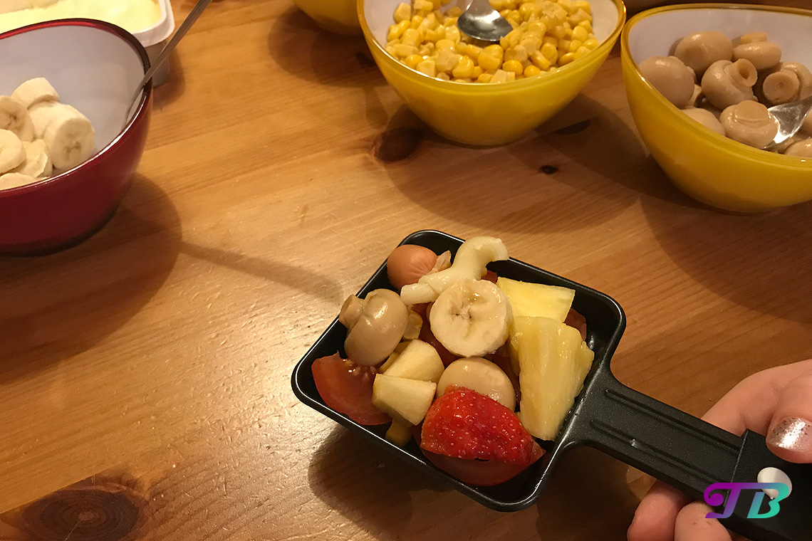 DIY Raclette Pfännchen befüllt mit Gemüse