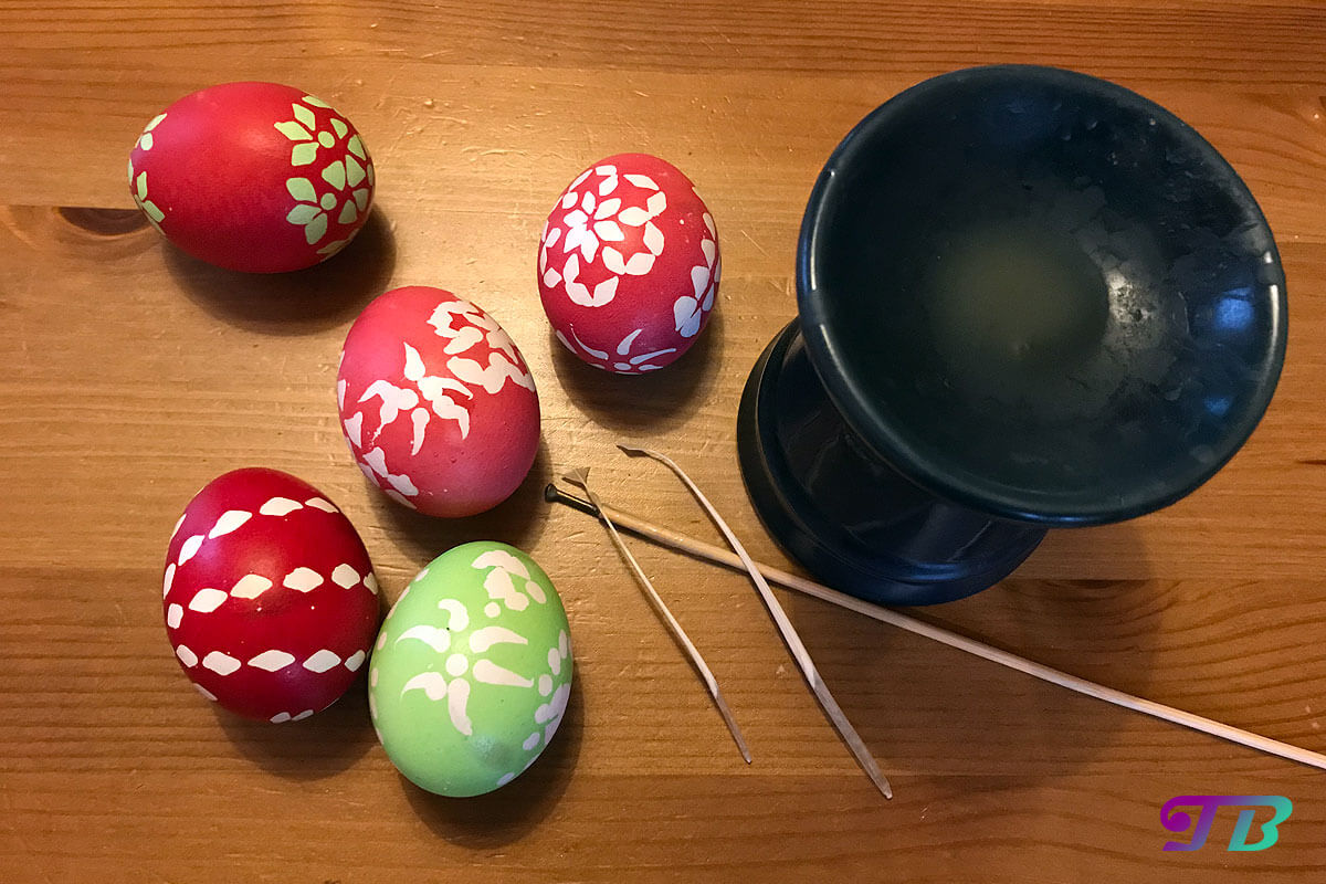 Ostern Eier färben malen Wachs-Batik Technik Ergebnis