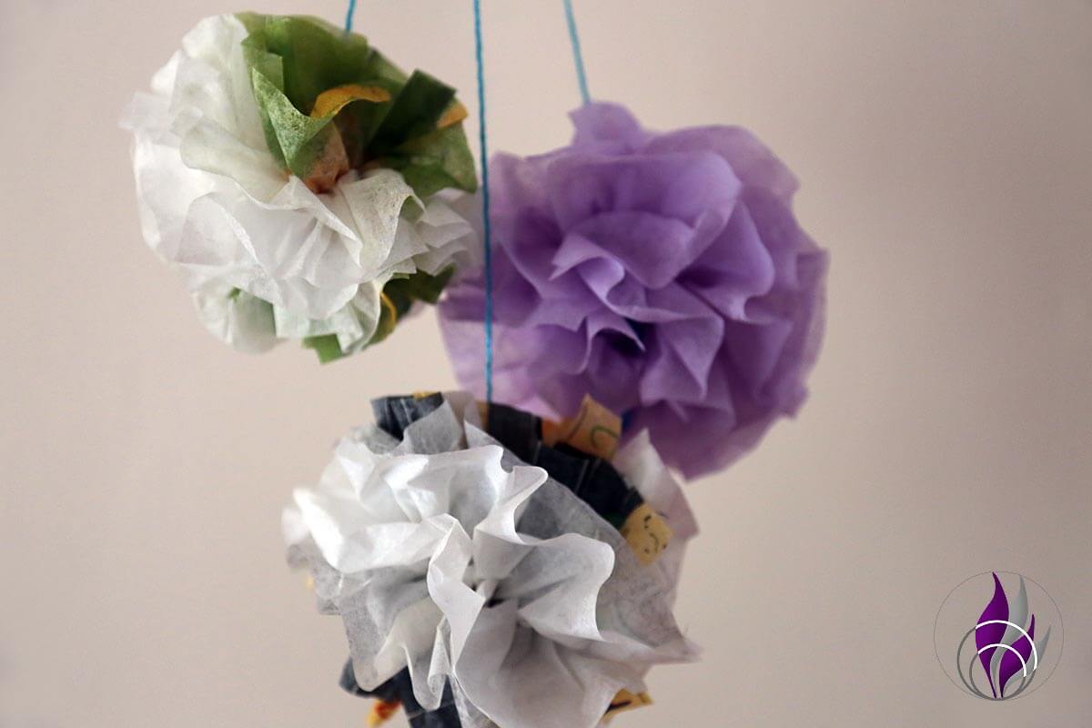 Dekorative Pompon Rosen aus Servietten – DIY Serviettenblume