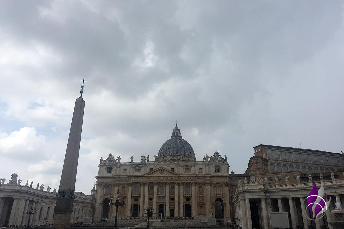 Italien Rom Petersdom Pilgerkirche Außenansicht Latein Studienfahrt fun4family