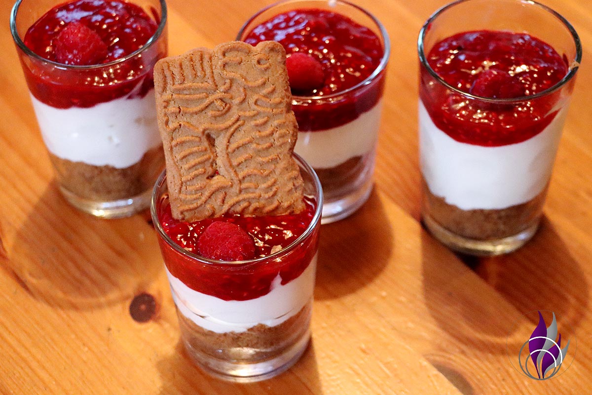 Himbeer-Joghurt-Quark Dessert im Glas – einfach & lecker