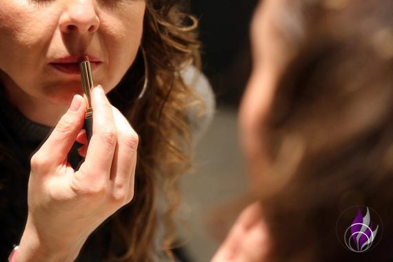 L'Oréal Paris Color Riche Intense Volume Matte Lippenstift auftragen fun4family