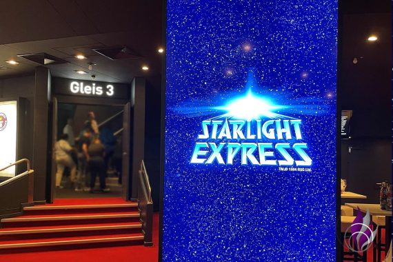 Starlight Express Musical Foyer Montor Gleis 3 Logo Name fun4family