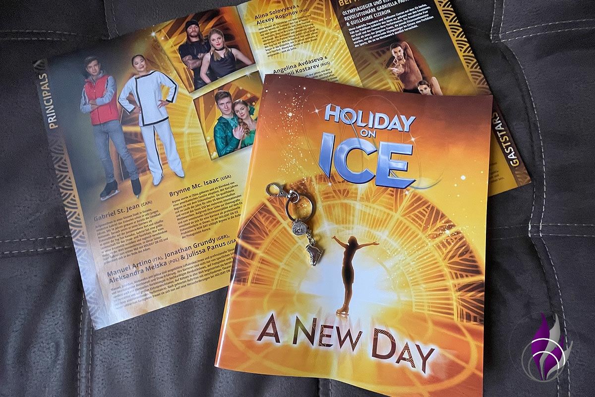 HOLIDAY ON ICE A NEW DAY Eis-Show Merch fun4family