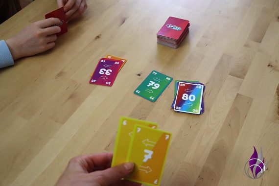 Split Kartenspiel Spielrunde Karte legen 6 fun4family