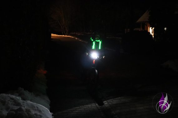 StreetGlow LED Leuchtweste Fahrradfahren vorne fun4family