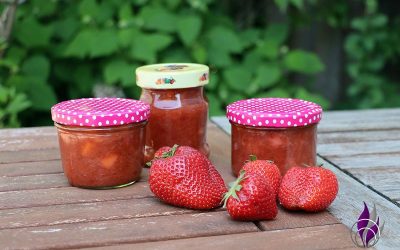 Rhabarber-Erdbeer-Apfel-Konfitüre – erfrischend fruchtig