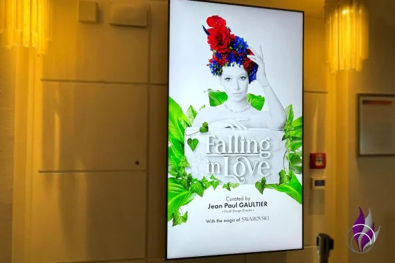 FALLING | IN LOVE Grand Show Friedrichstadt-Palast Berlin Plakat fun4family