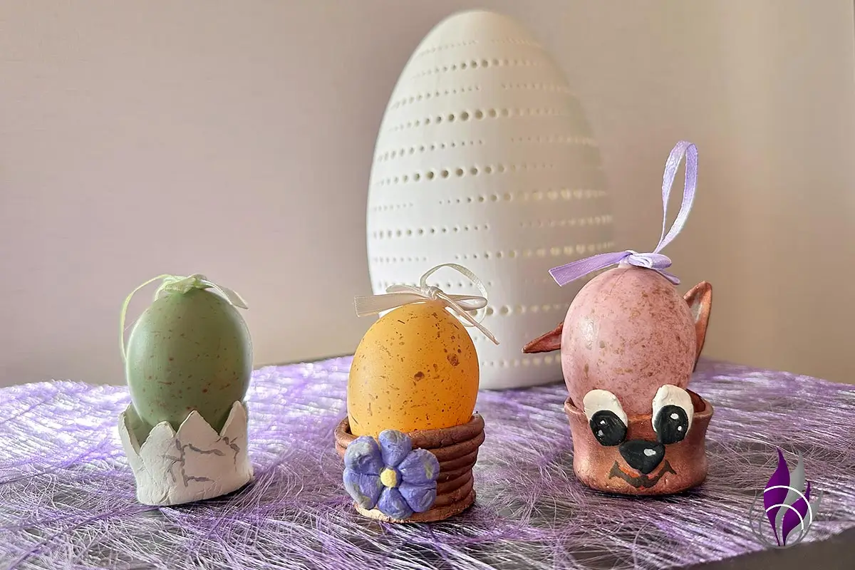 DIY-Eierbecher aus Modelliermasse – Handmade und einfach gebastelt