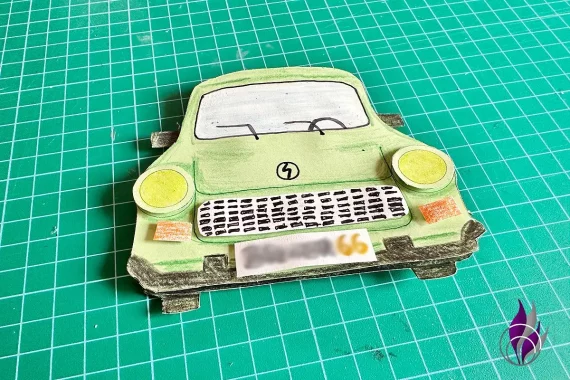 Trabi-Karte 3D fertig geklebt fun4family