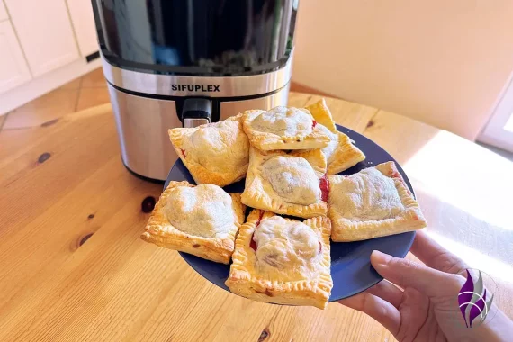 Blätterteig-Tasche süß - Frischkäse Kirschen fertig - Heißluftfritteuse Sifuplex - fun4family